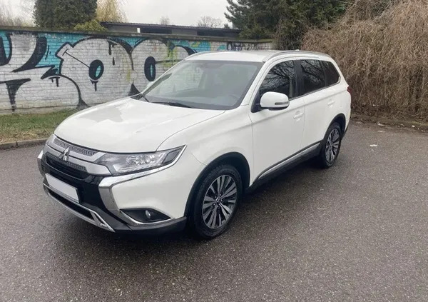 mitsubishi outlander małopolskie Mitsubishi Outlander cena 116500 przebieg: 20000, rok produkcji 2019 z Warszawa